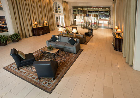 Indianapolis Hilton, Lobby